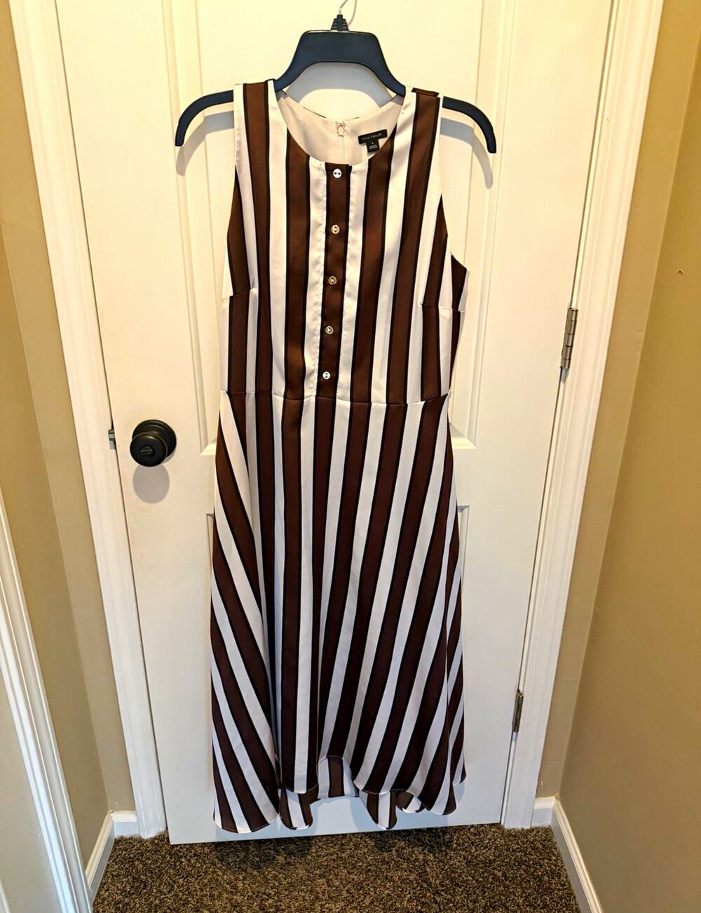 Ann Taylor Women’s Brown/White Striped A-Line Round Neck Midi Dress Size 8